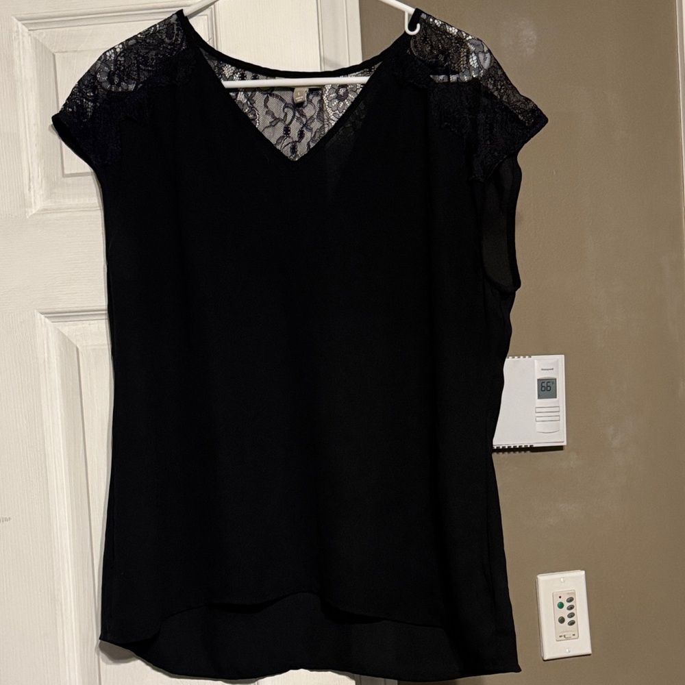 EUC Banana Republic Black Lace Accent Blouse L Large